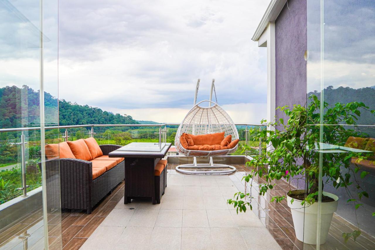 The View Hotel Cumanda  Exterior photo